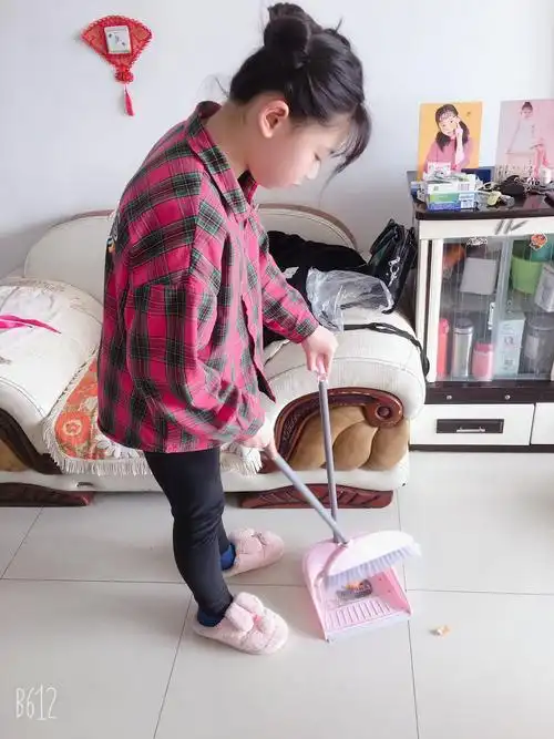 疫情期间,我们要帮妈妈做家务