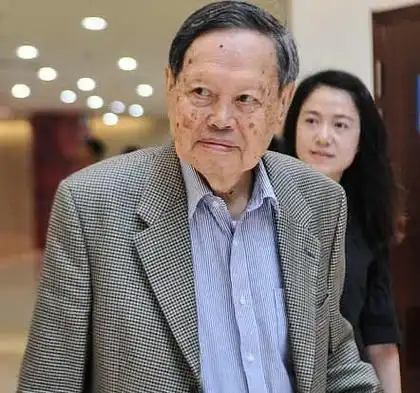 杨振宇为什么娶翁帆 杨振宇为什么娶翁帆了