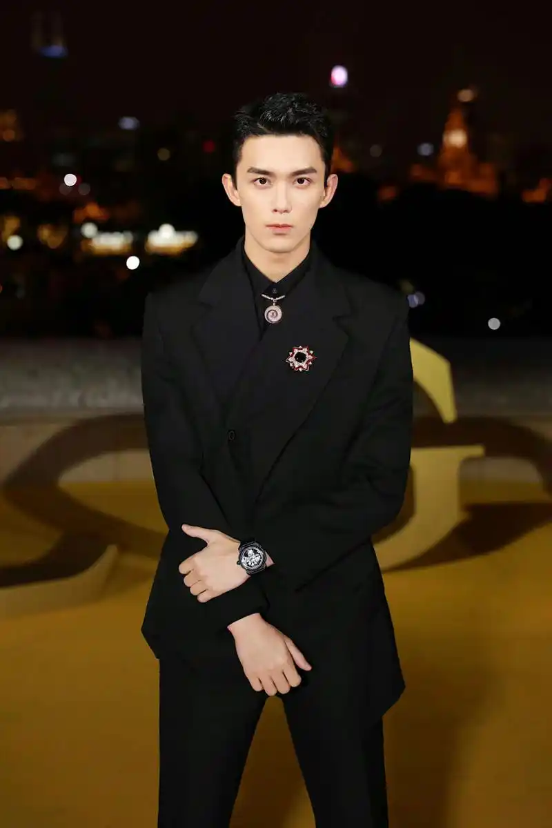 吴磊# #吴磊真空西装半永久吧