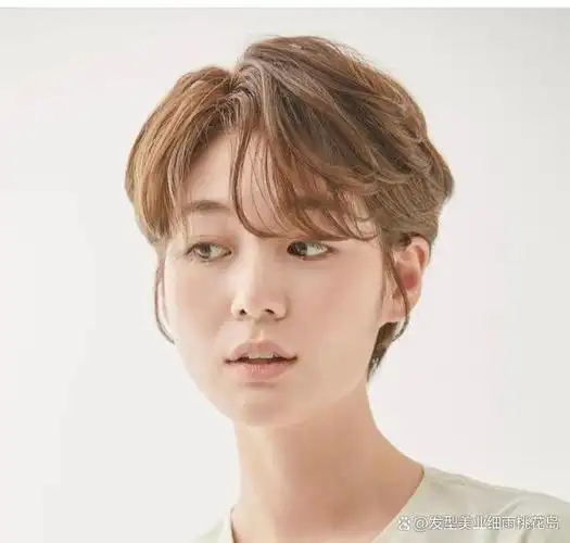 夏季总要剪一次短发