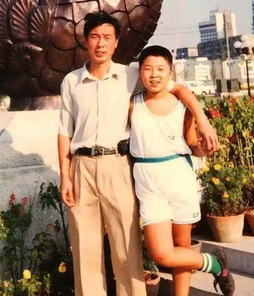 原创甘做吴昕17年舔狗拖了沈梦辰9年34岁的杜海涛能甘心吗