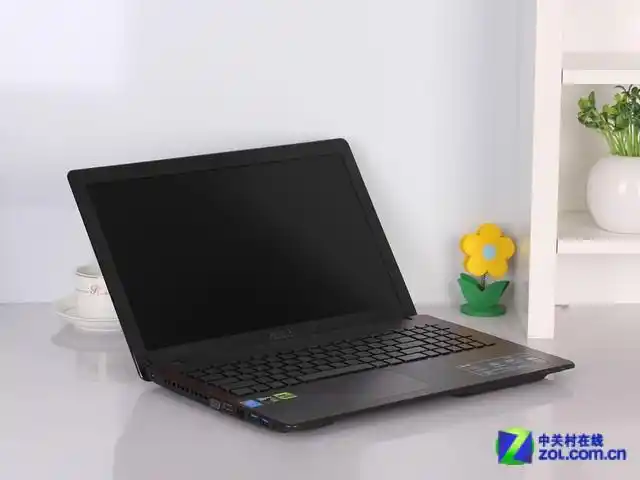 华硕 飞行堡垒fx50 外观图