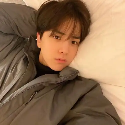 金泳勋的自拍在男爱豆里算什么水平