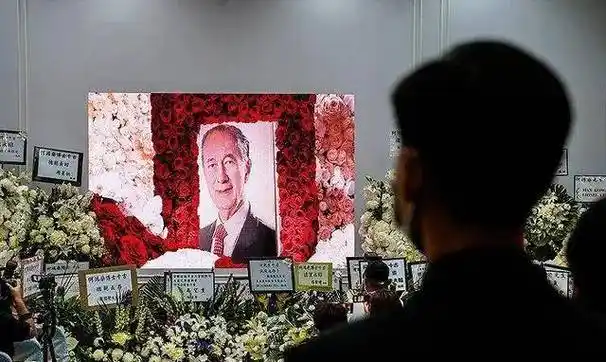 赌王何鸿燊:86万续命针每天一针,800万金丝楠木棺揭开