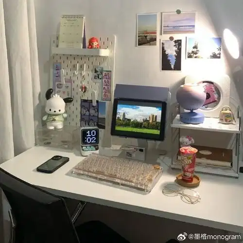 书桌布置##桌子##治愈##ins风##晒晒我的小书桌##给你看我的书桌吧