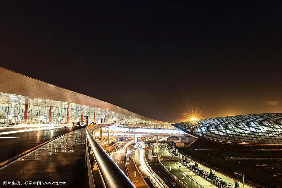首都国际机场t3航站楼夜景