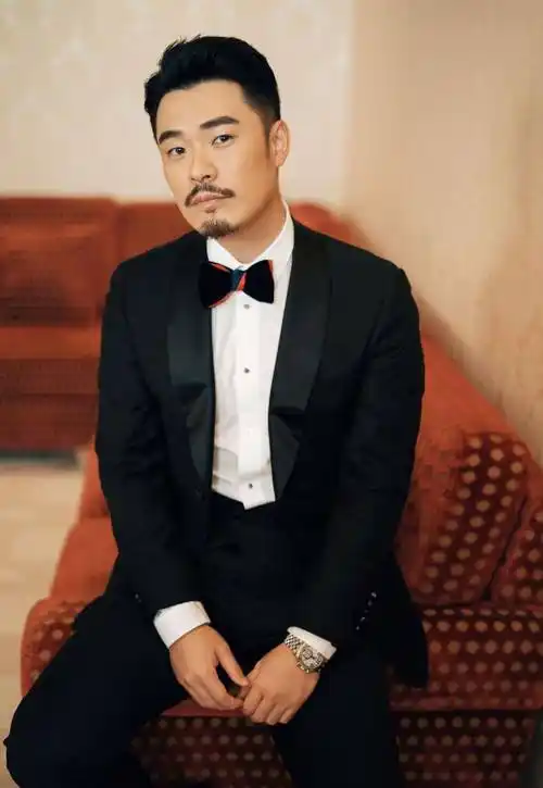 据相关资料显示,陈赫火锅的很多加盟店都被取消了,很多店成立开业不到