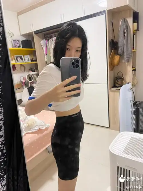 10周4孕肚的样子,6月10号就要做nt,希望宝宝可以好好配合呀,希望大家