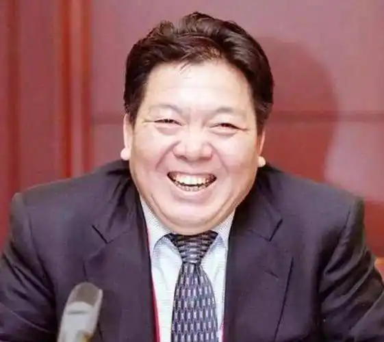 5000万娶车晓,10年败光125亿,"败家子"李兆会现状如何?