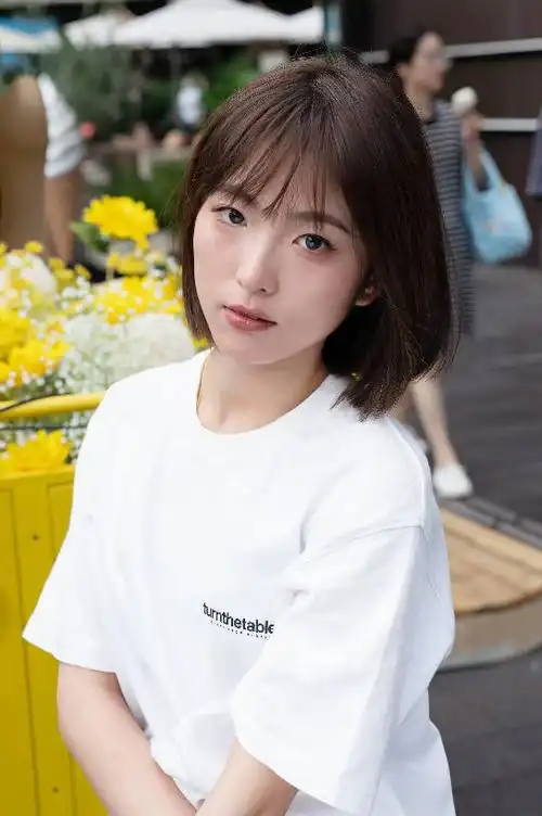 ootd  73优剪女生短发波波头,少女感随意切换!