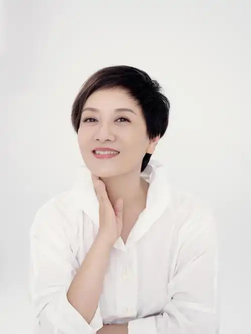 邓婕人生中会有遗憾但不是坏事丨人物