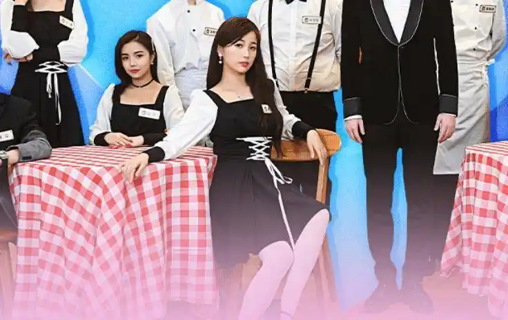 《青春有你2》训练生录综艺,谁留意宣传海报c位?