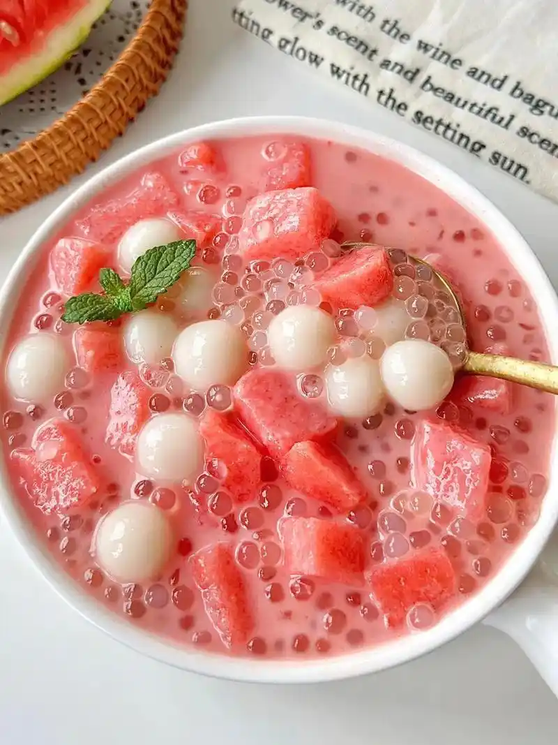 火爆甜品店的西瓜椰椰冰汤圆!真的真的太太太好吃了! 一 - 抖音