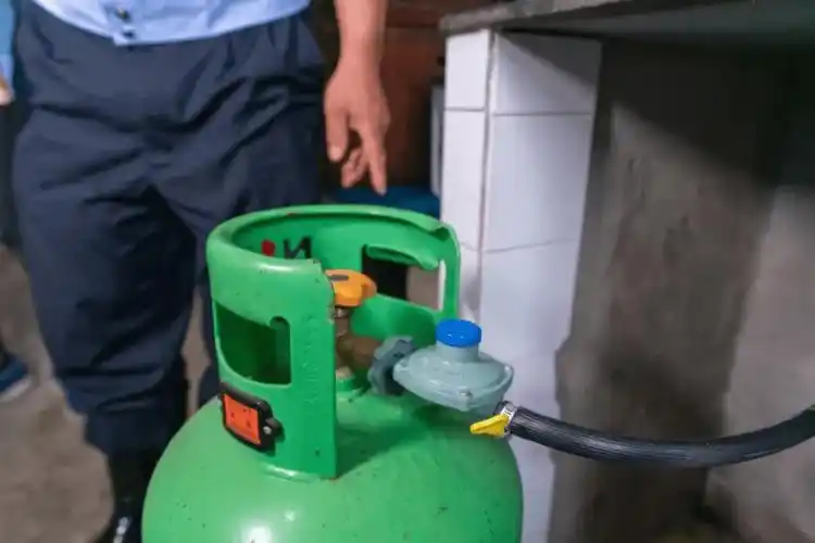 小小调压阀避免大风险_钢瓶