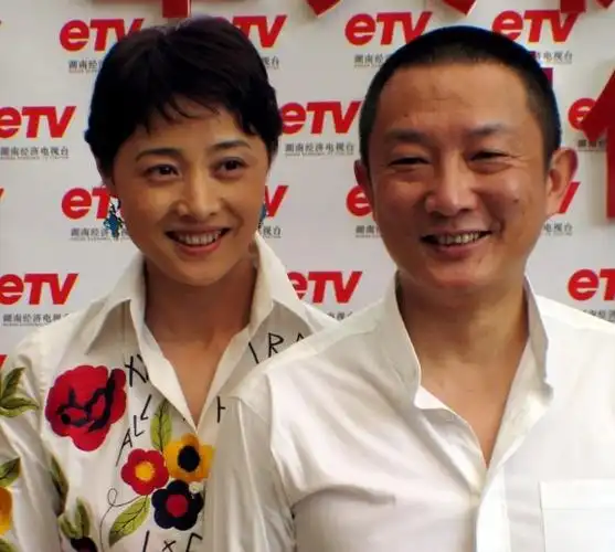 宋佳:被4个男人狂追,与5婚导演同居5年,如今42岁还未婚