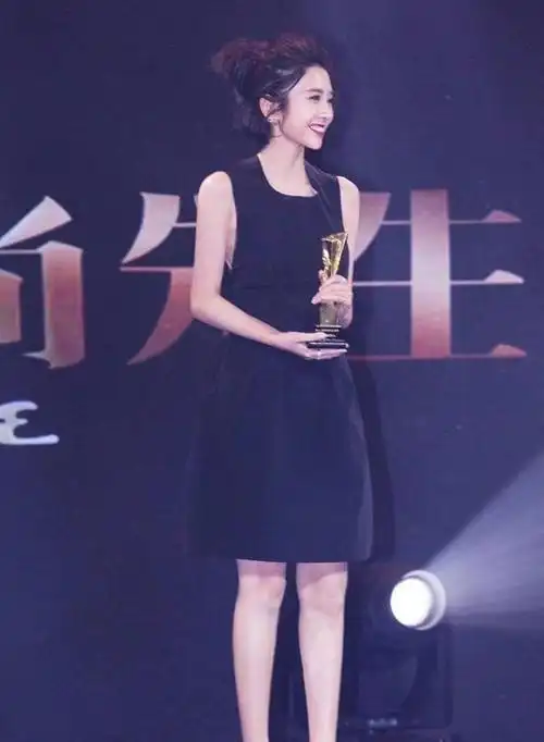 唐艺昕明明162高生生穿出170既视感小个子照着穿准没错