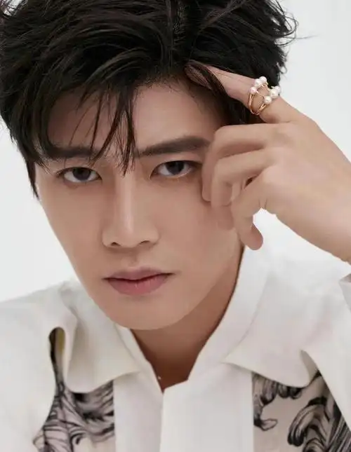 任嘉伦时尚合集绅士男神俊朗帅气