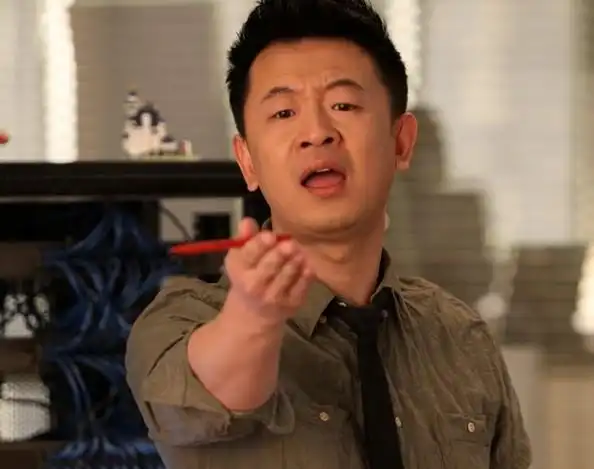 黄海波《新编辑部》引争议 夸张表演褒贬不一