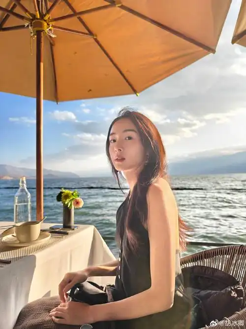 齐乐龙龙过元宵##胡冰卿qing去户外吹吹风