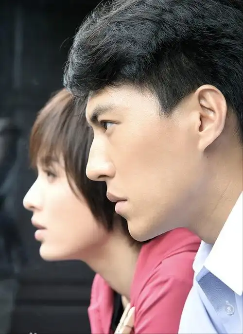 与黄晓明分手20年后,初恋女友刘立淇如今怎么样了?