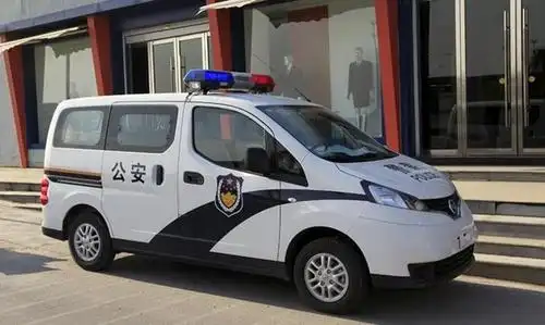 粉丝请日产复产这车,侧滑门7座位15万,警察选它当警车