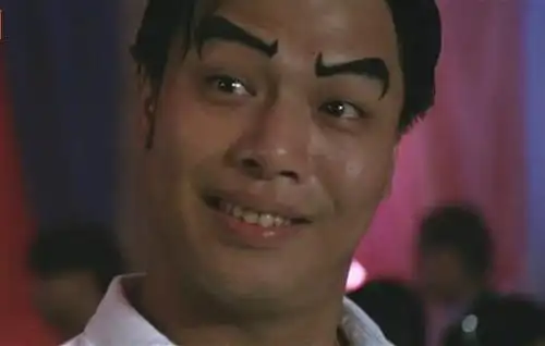 《百变星君》中饰演王小虎李健仁《大内密探零零发》剧照在这部电影中