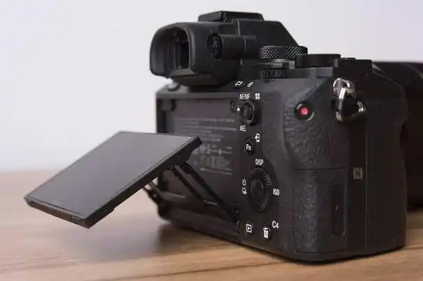 佳能5d3对比索尼a7m3索尼a7m2和佳能5d3哪个好