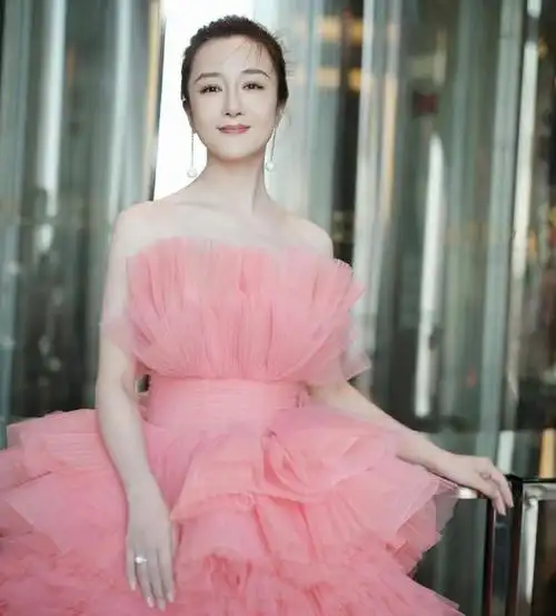 做了三个手术,过程非常疼,医生晒照回应|吴京|素颜|李依晓_网易订阅