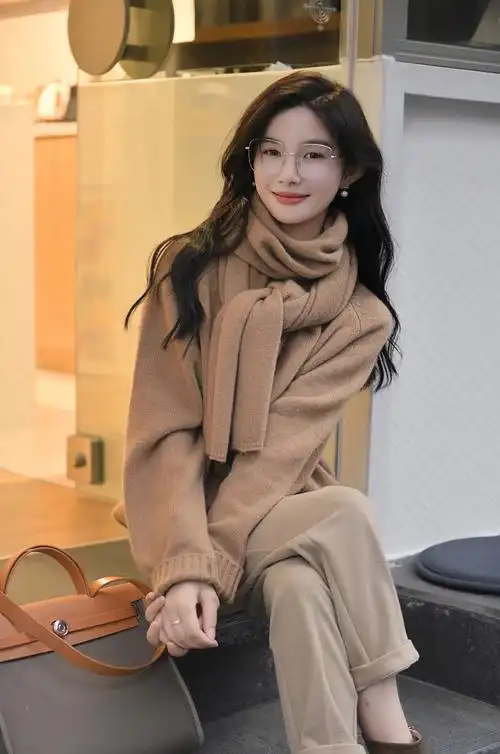 大女人的穿搭风格可以在很大程度上实现整体气场的加持给大家带来几款