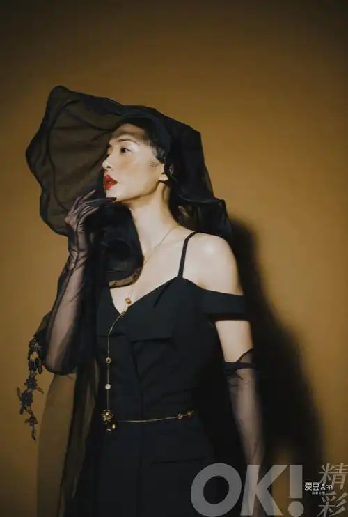 消息蔡依林个性蝉翼刘海演绎浓郁油画大片怪美的后再掀复古艺术浪潮