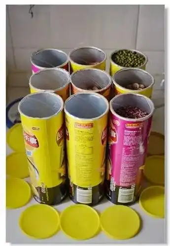 她将薯片盒放到厕所后所有人都惊叹我怎么没早点想到这招