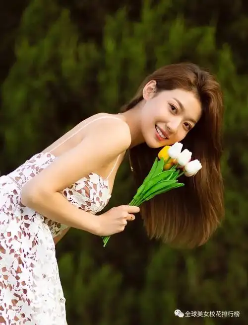 辽宁歌舞团美女李思洋