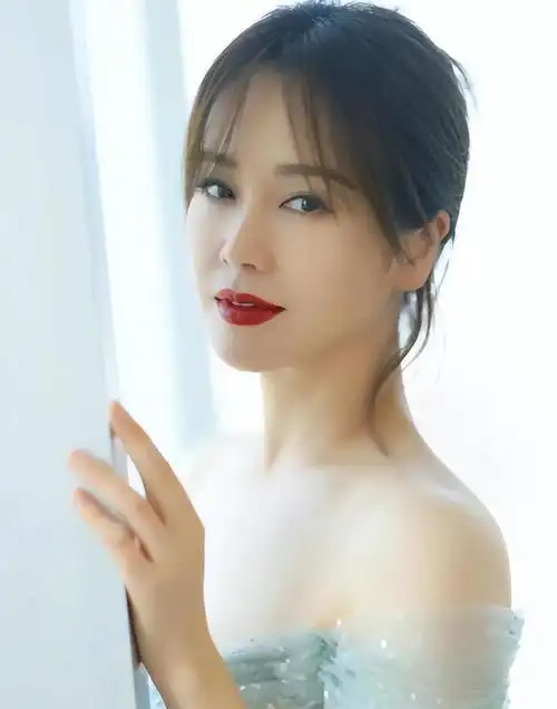 这一次再多的名和利都救不了风流成性的左小青