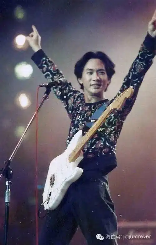 那些年,黄家驹爱用的手势!(第四波)