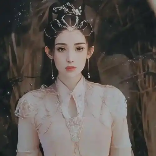 不得不说娜扎的脸让这个链子高级起来了#古力娜扎_#电视剧雪鹰领主