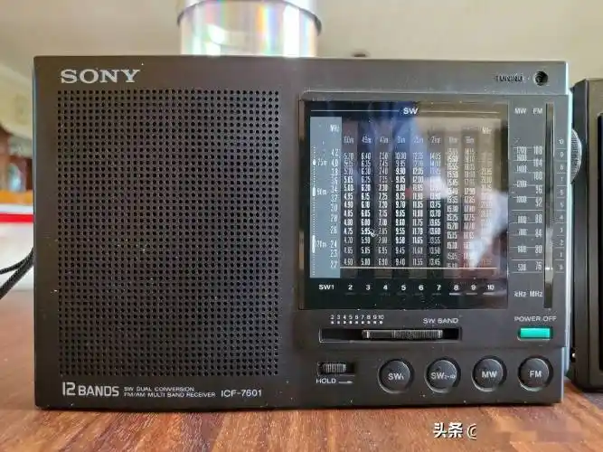 4台索尼收音机每个都是时代的翘楚今天它们还能行吗