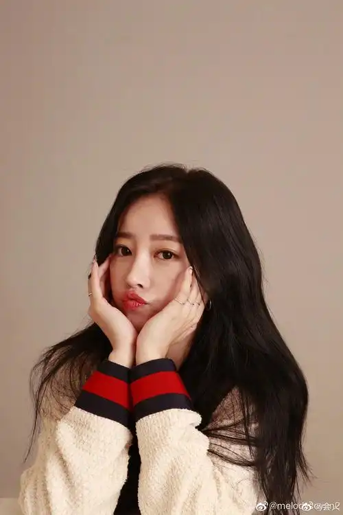 据韩媒tara组合的朴素妍与足球运动员赵有敏已结婚了