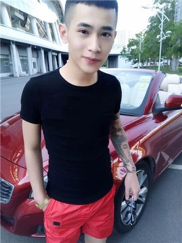 短袖t恤男士潮流男紧身网红社会人精神小伙修身半袖快手红人同款