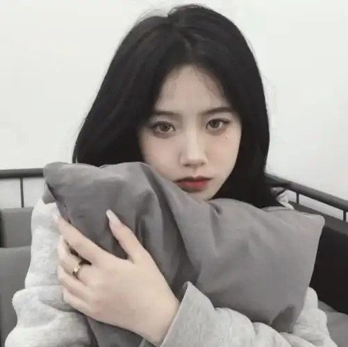 堆糖想高冷的蔡同学 (自截调色)女生头像女头像闺蜜头像御姐头像可爱