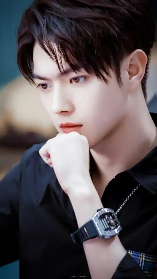 许凯| 陆思诚 | 你微笑时很美 cr. 星野菱… - 堆糖,美图壁纸兴趣社区