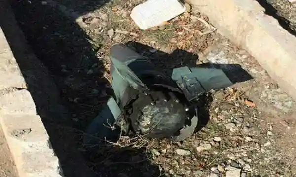 波音客机突然坠毁伊朗现场惊现导弹残骸