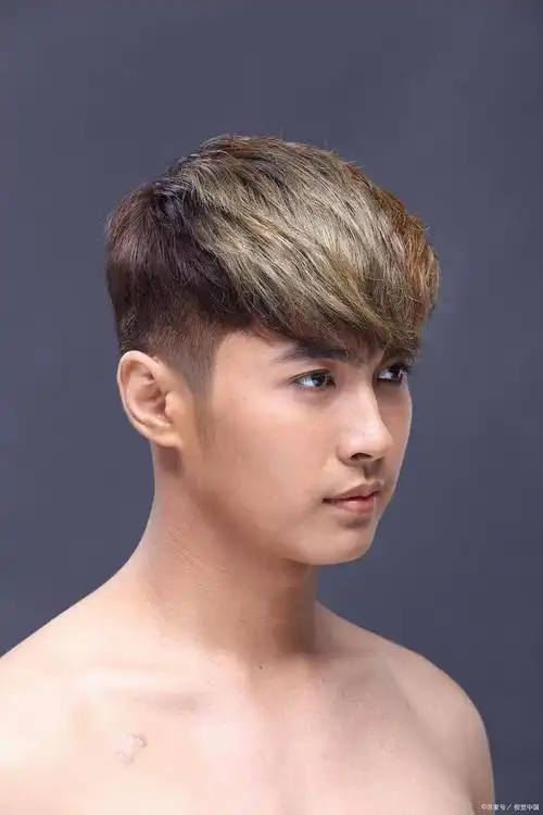 长脸适合什么发型男生