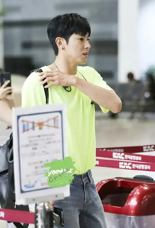 郑允浩超话#郑允浩##瑜卤允浩##东方神起#【那年今日】【郑允浩的时光