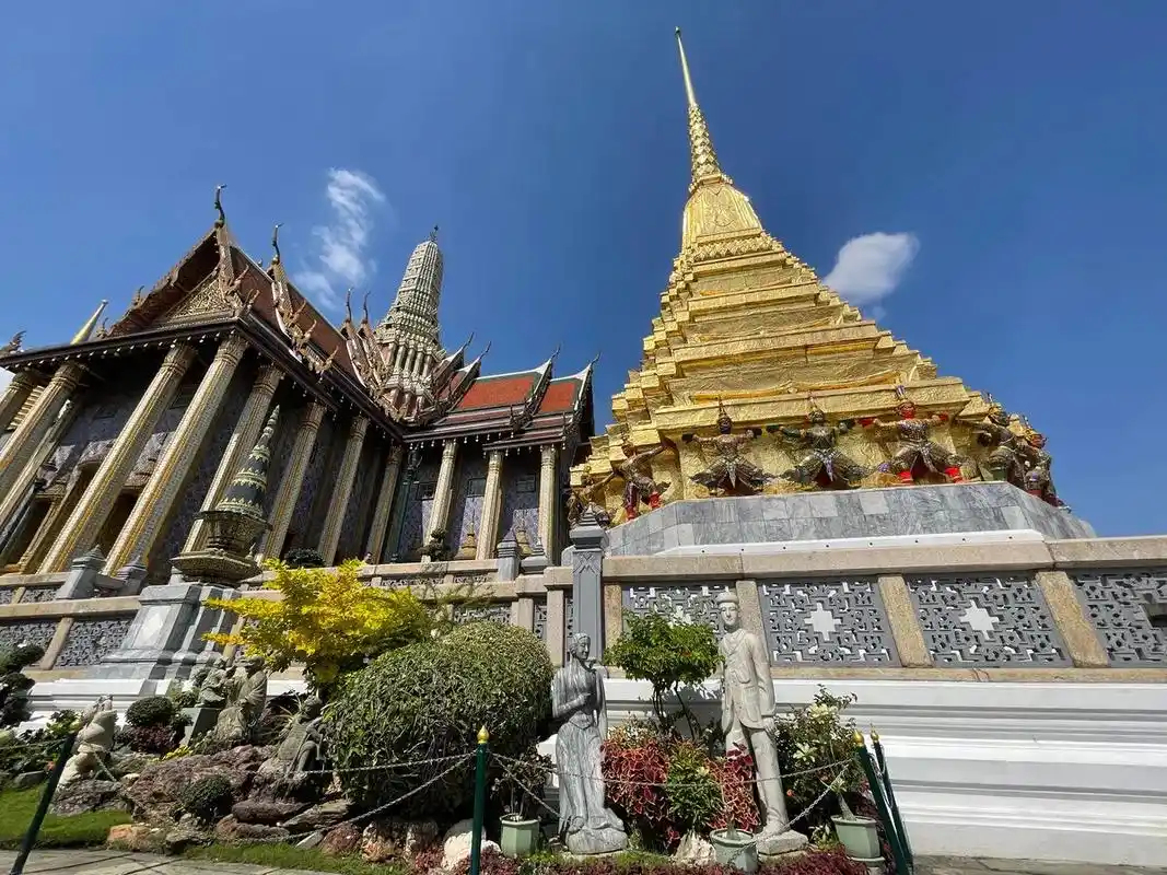 曼谷玉佛寺风光 玉佛寺(wat phra kaew)是泰国最 - 抖音