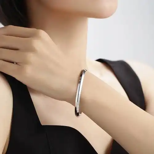 明牌珠宝铂金pt950星恋系列刘涛签名同款时尚手镯bfi0001