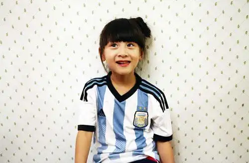 田亮泳池训练女儿游泳森碟粉色系泳衣可爱10