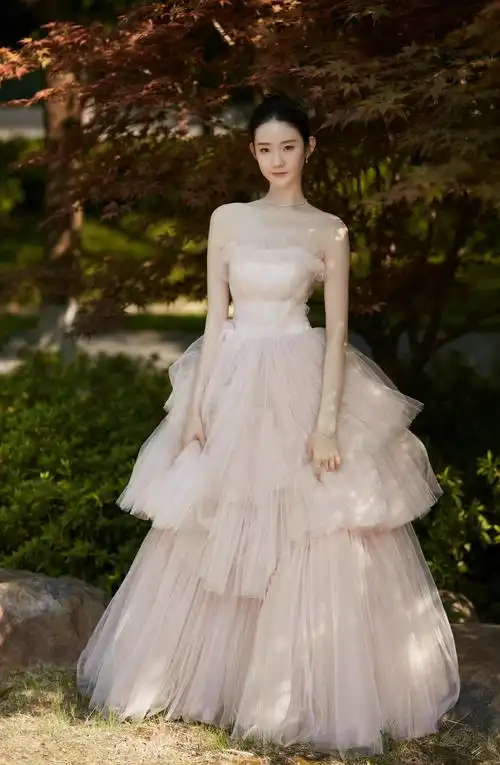 张艺凡梦幻唯美氛围感大片