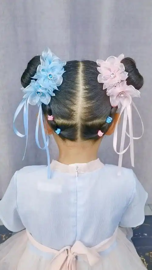 这样扎的丸子头真好看,六一儿童节孩子玩表演节目吗儿童编发 日常编发