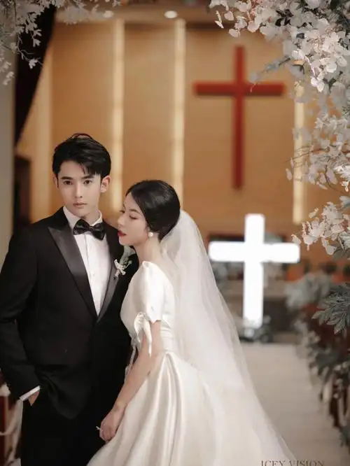 这新郎07新娘颜值真的惊艳到我了