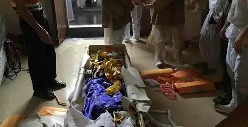 宣经拜懴遗容安详